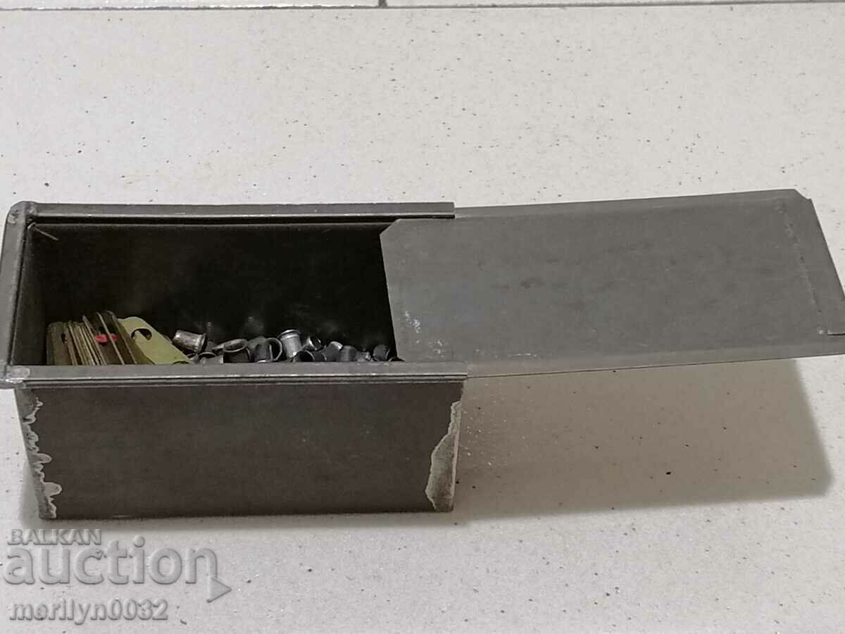 Delivery of Box ZIP repair of tarpaulin strips Schwartz Loze 08/12 Delivery of Box ZIP repair of tarpaulin strips Schwartz Loze 08/12