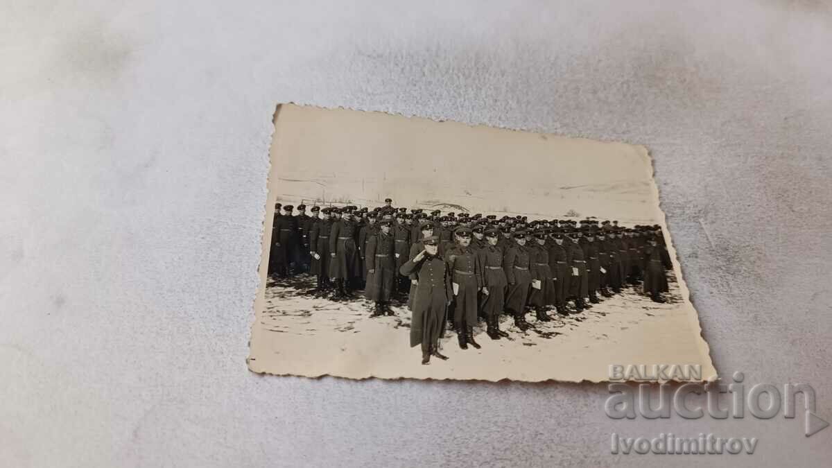 Снимка Строени офицери и войници през зимата