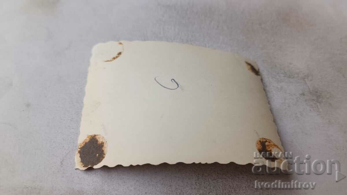 Photo Skiori naked to the waist on the track with price 1.35 BGN | € 0.69 Photo Skiori naked to the waist on the track with price 1.35 BGN | € 0.69