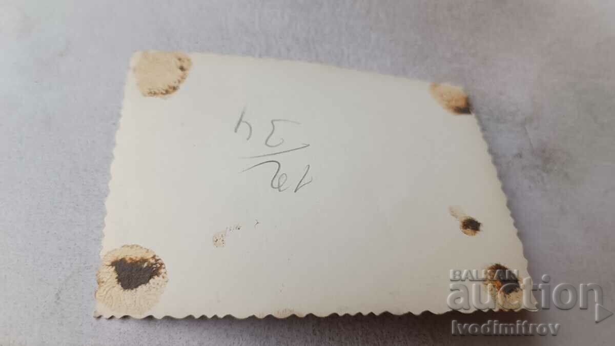 Photo Officer man women and girls in the Sea Garden with price 1.65 BGN | € 0.84 Photo Officer man women and girls in the Sea Garden with price 1.65 BGN | € 0.84