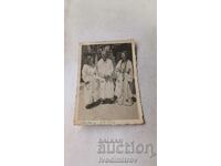 Снимка София Три жени с бели престилки на тротоара 1941