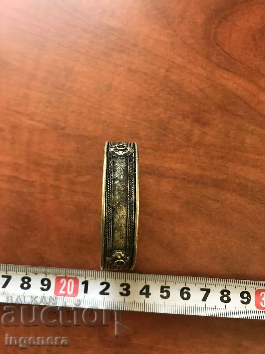 Delivery of BRACELET BRASS ORNAMENTS ETHNIC FOLKLORE Delivery of BRACELET BRASS ORNAMENTS ETHNIC FOLKLORE