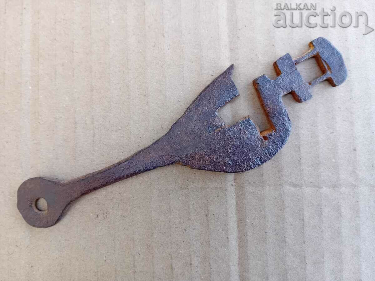 Forged key spec secret for the monastery lock lock padlock with price 115.00 BGN | € 58.80