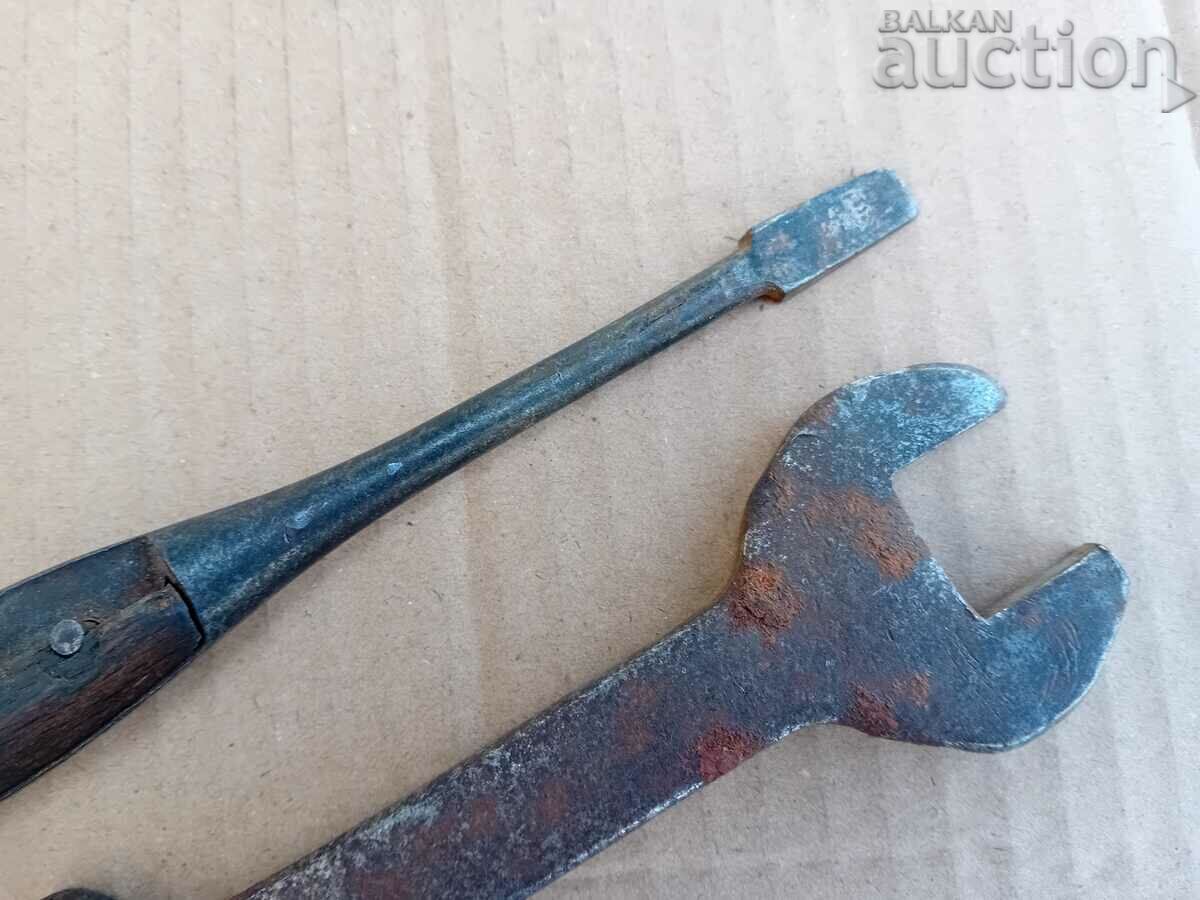 Delivery of old screwdriver and wrench WW1 WWI WW2 WWII Delivery of old screwdriver and wrench WW1 WWI WW2 WWII