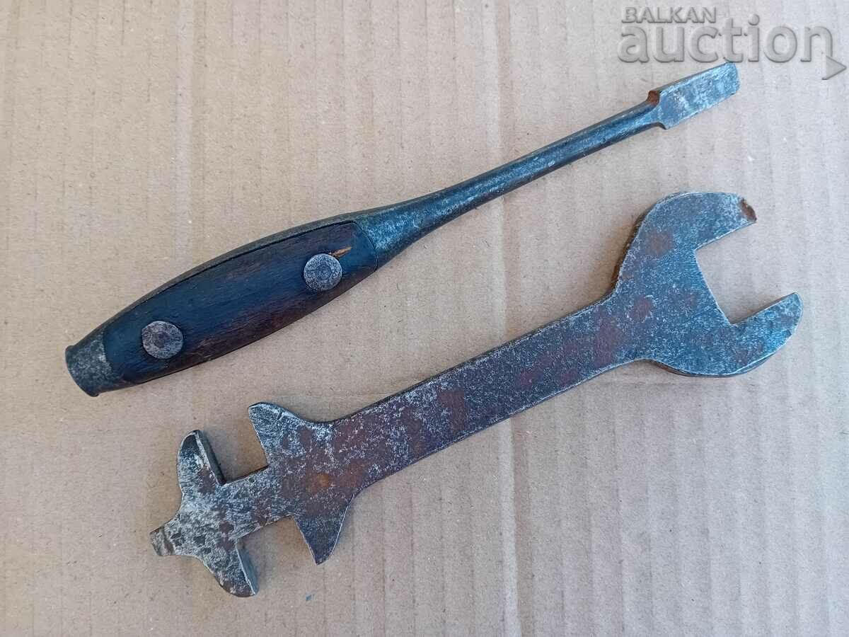 old screwdriver and wrench WW1 WWI WW2 WWII
