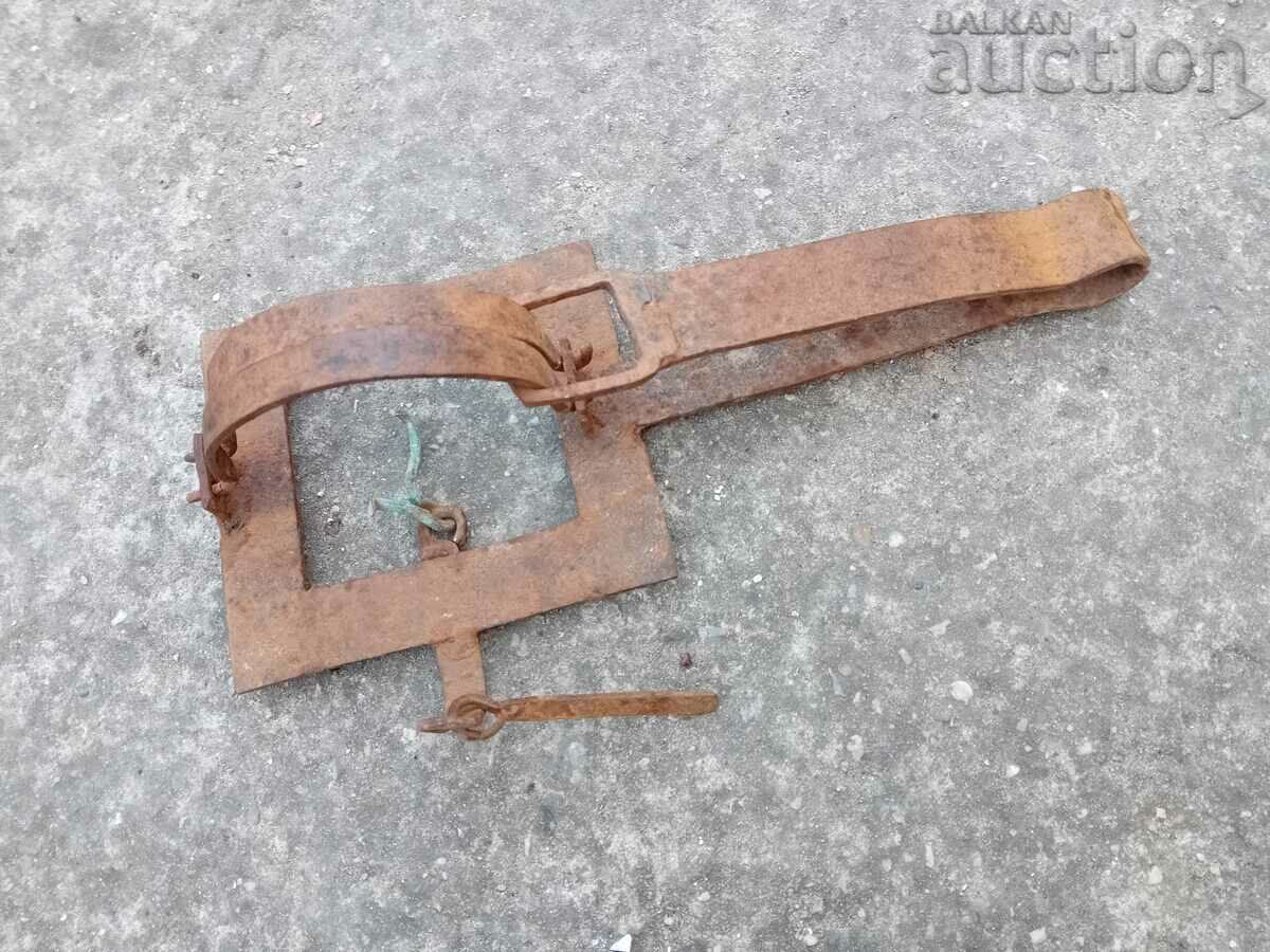 old forged trap for beaded golden ferrets WORKING with price 31.00 BGN | € 15.85