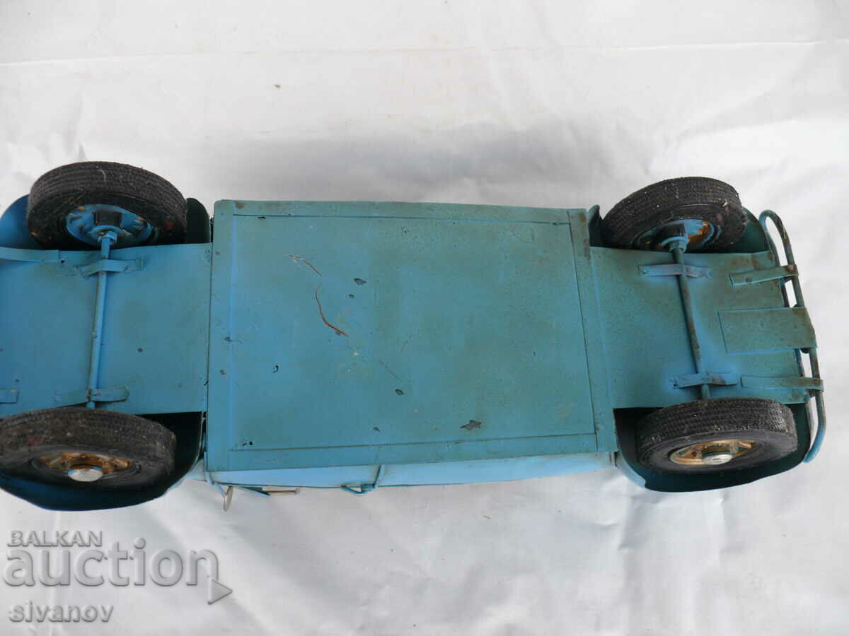 Interesantă mașină veche mare din metal decapotabilă țestoasă #1772 - 5 Interesantă mașină veche mare din metal decapotabilă țestoasă #1772 - 5