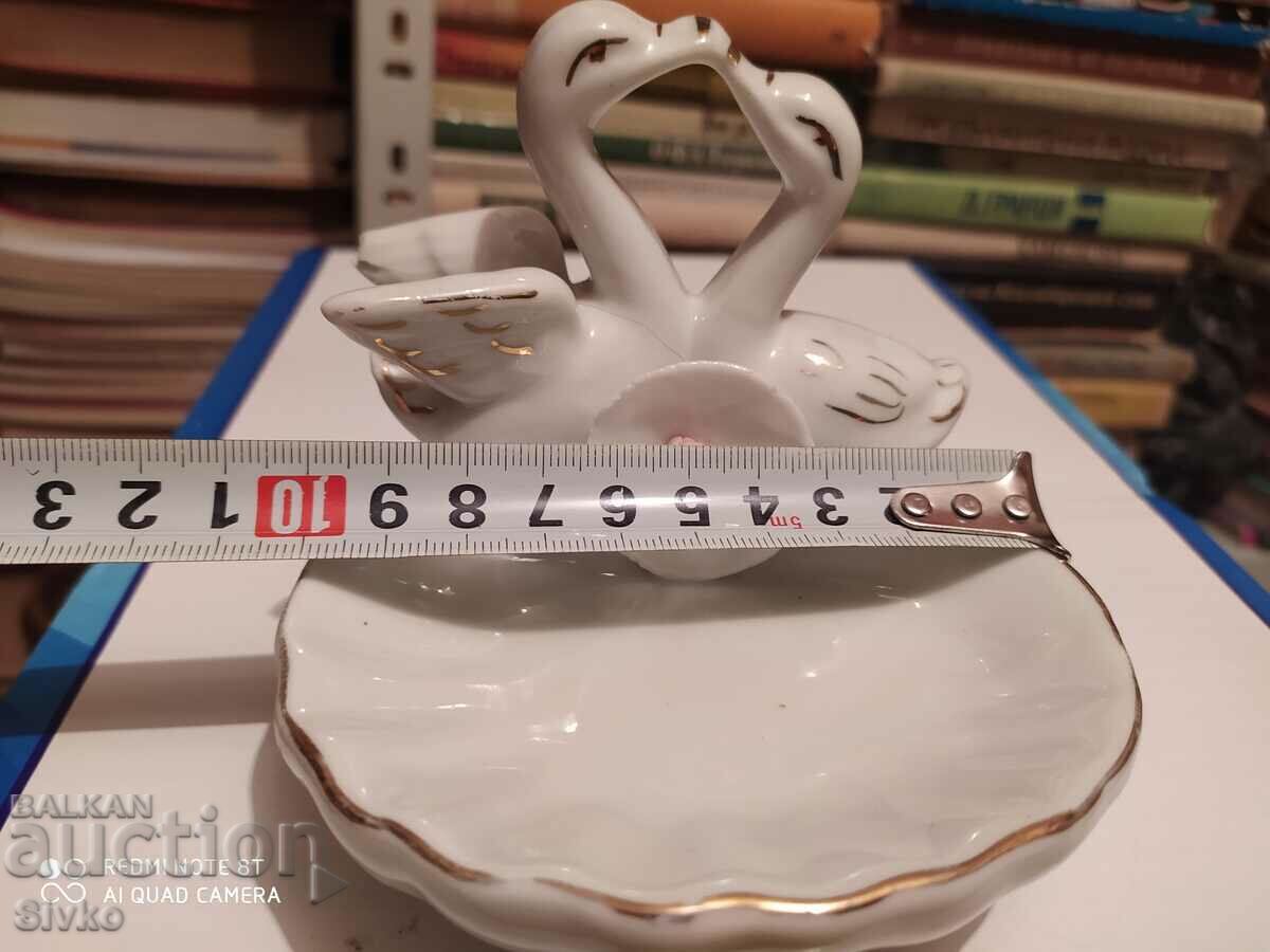 Nut dish, ceramic, vintage with price 7.99 BGN | € 4.09 Nut dish, ceramic, vintage with price 7.99 BGN | € 4.09