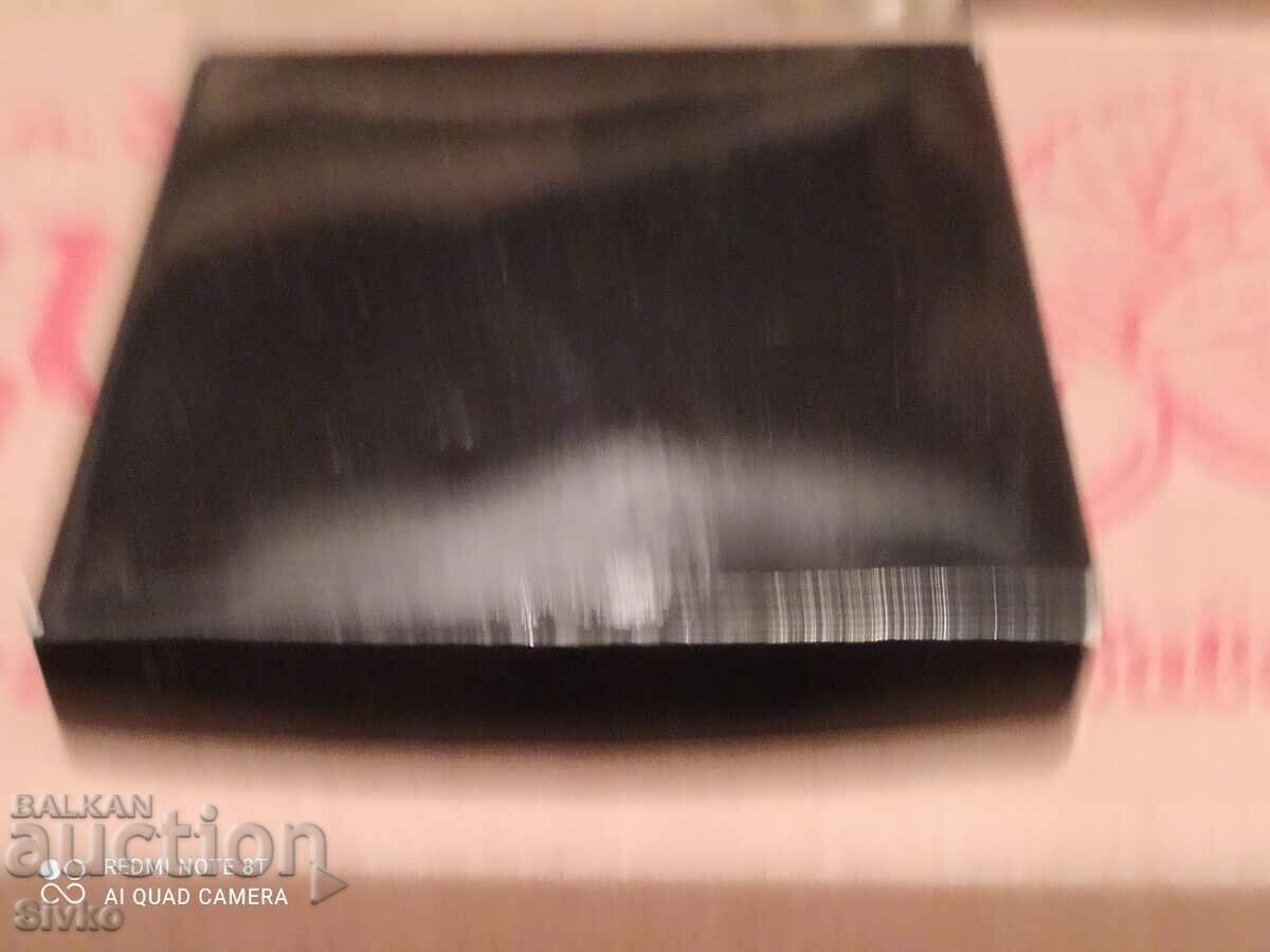 Auction Hanger for a ladies' bag Auction Hanger for a ladies' bag