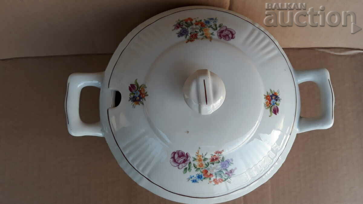 BULGARIAN PORCELAIN SOUP BOWL retro vintage 60s with price 41.00 BGN | € 20.96 BULGARIAN PORCELAIN SOUP BOWL retro vintage 60s with price 41.00 BGN | € 20.96