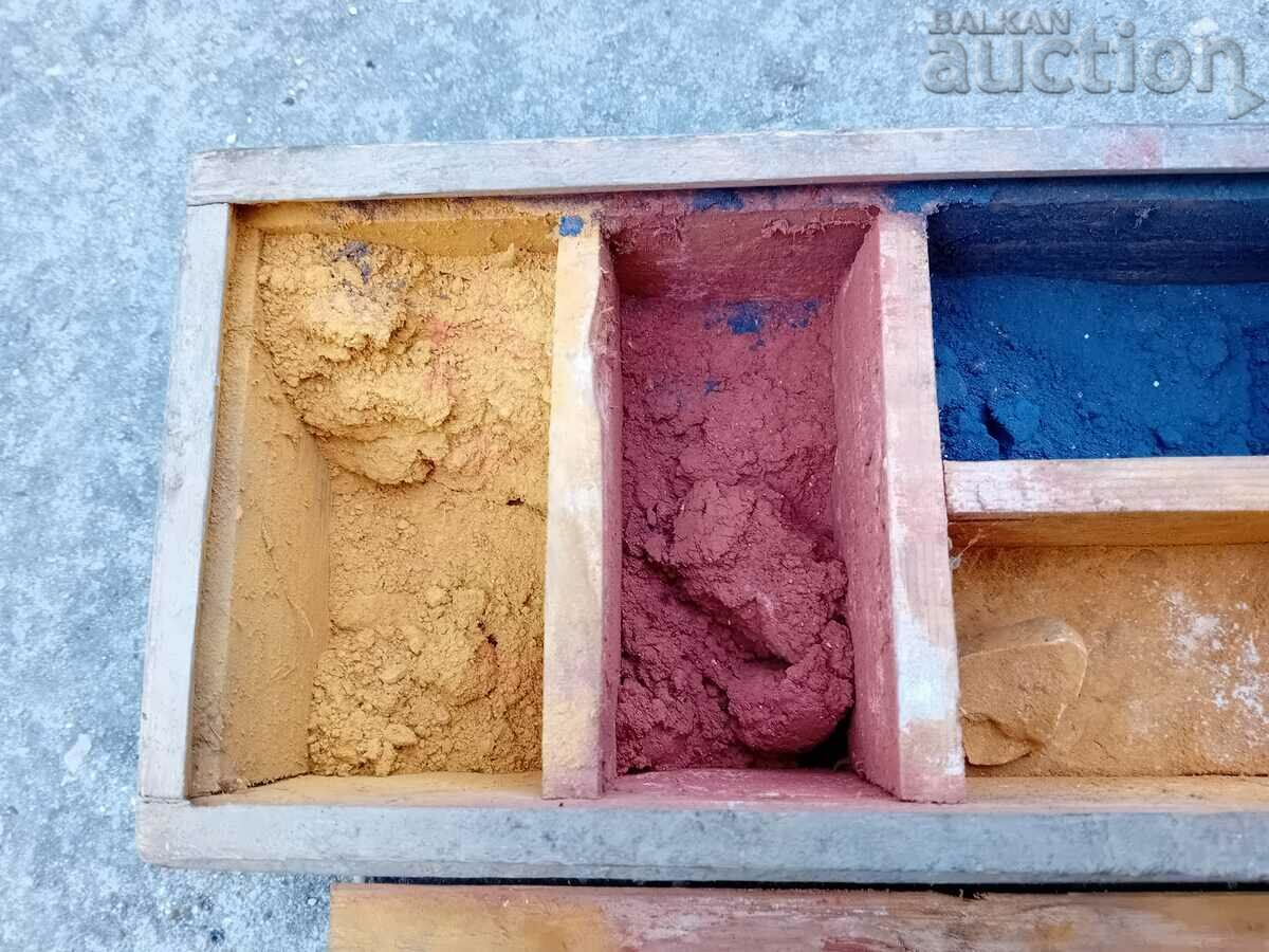 Delivery of painter, icon painter kitia with ancient paints Delivery of painter, icon painter kitia with ancient paints