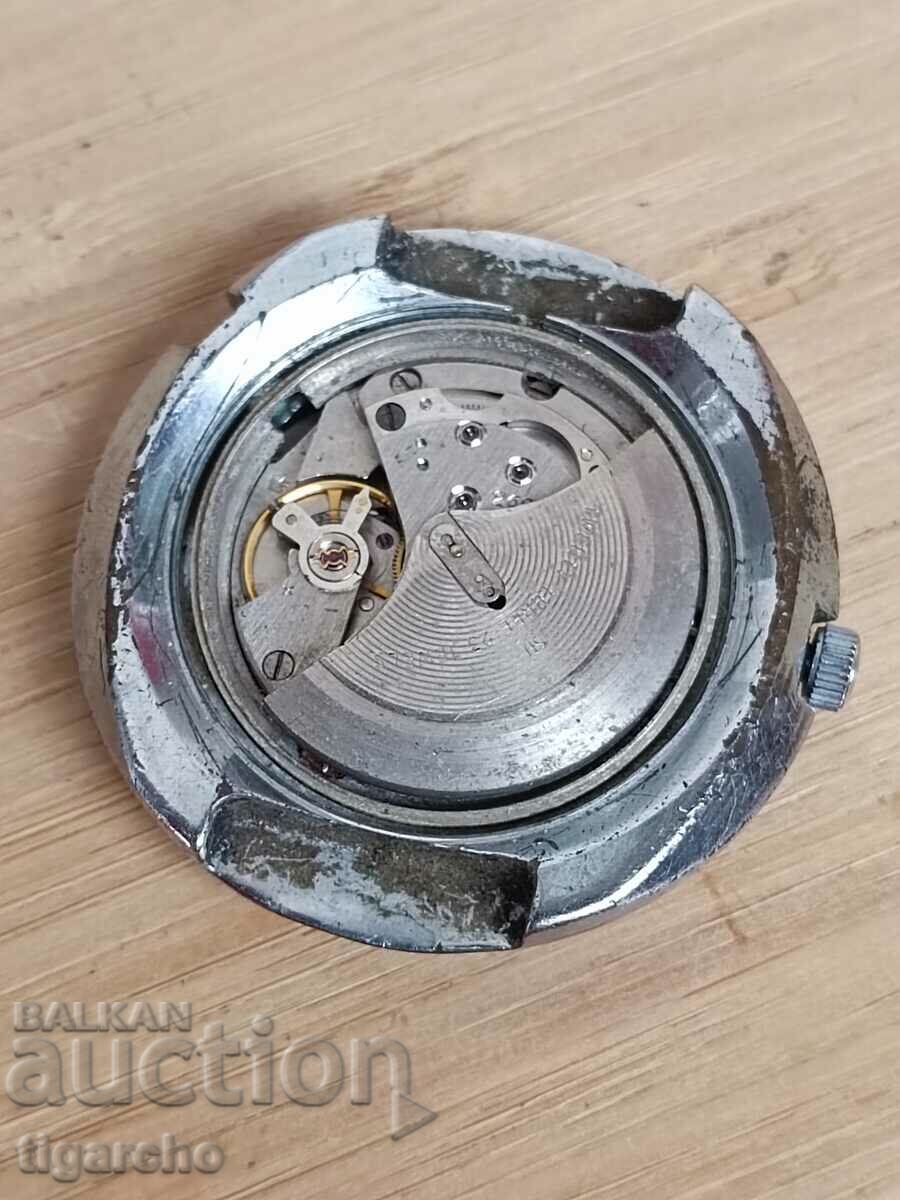 Clock Watch Flight with price 20.00 BGN | € 10.23 Clock Watch Flight with price 20.00 BGN | € 10.23