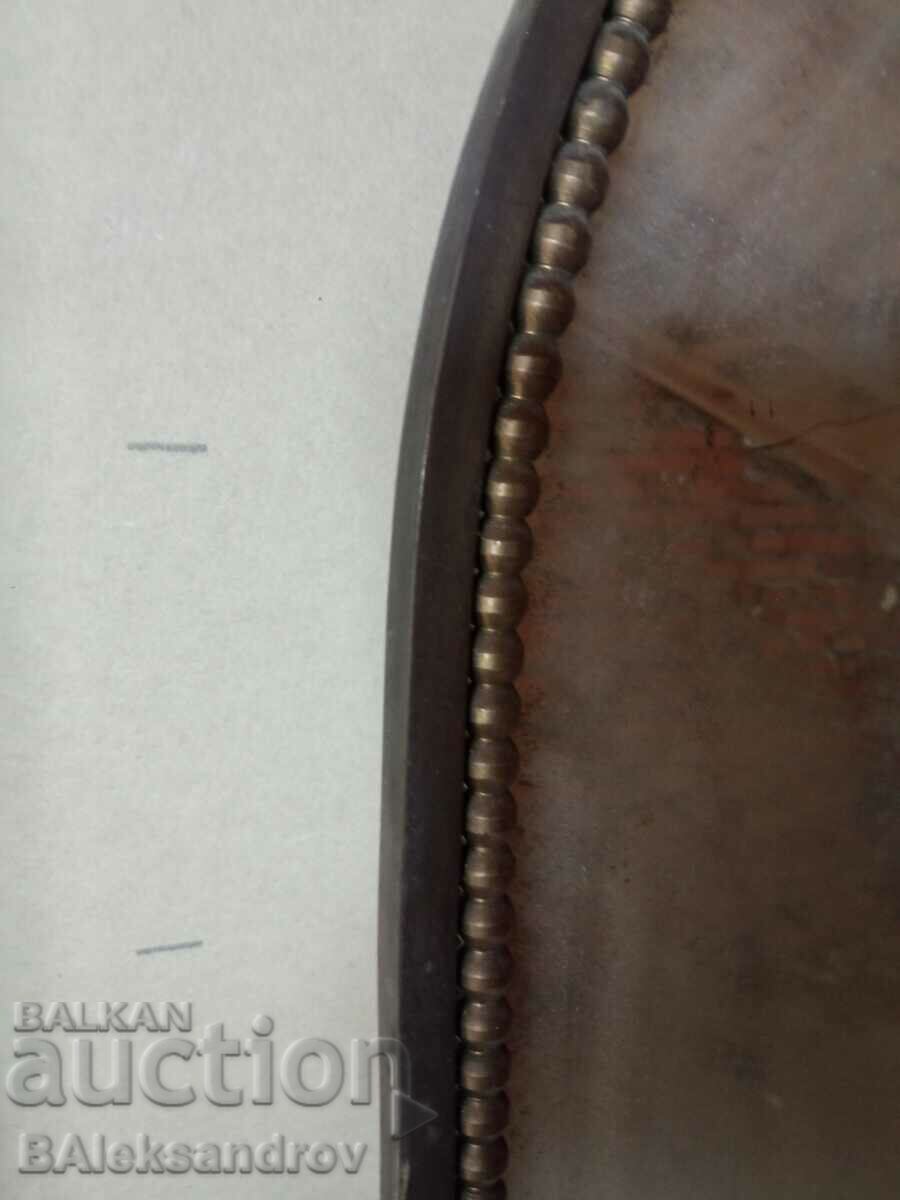 Παράδοση Μεγάλος παλιός ορειχάλκινος καθρέφτης, πολύ μαλακός Παράδοση Μεγάλος παλιός ορειχάλκινος καθρέφτης, πολύ μαλακός