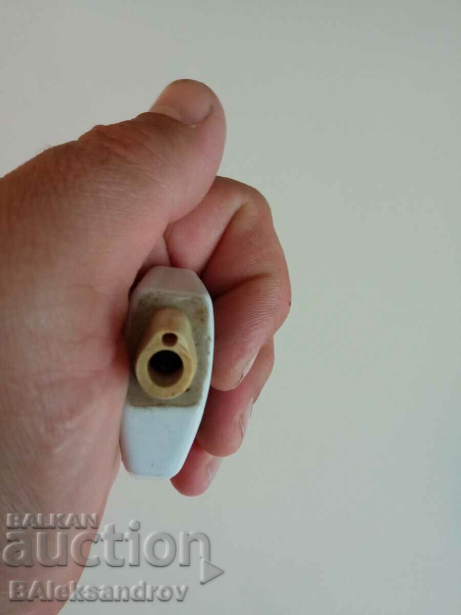 Delivery of Collectible porcelain alcohol stopper Delivery of Collectible porcelain alcohol stopper