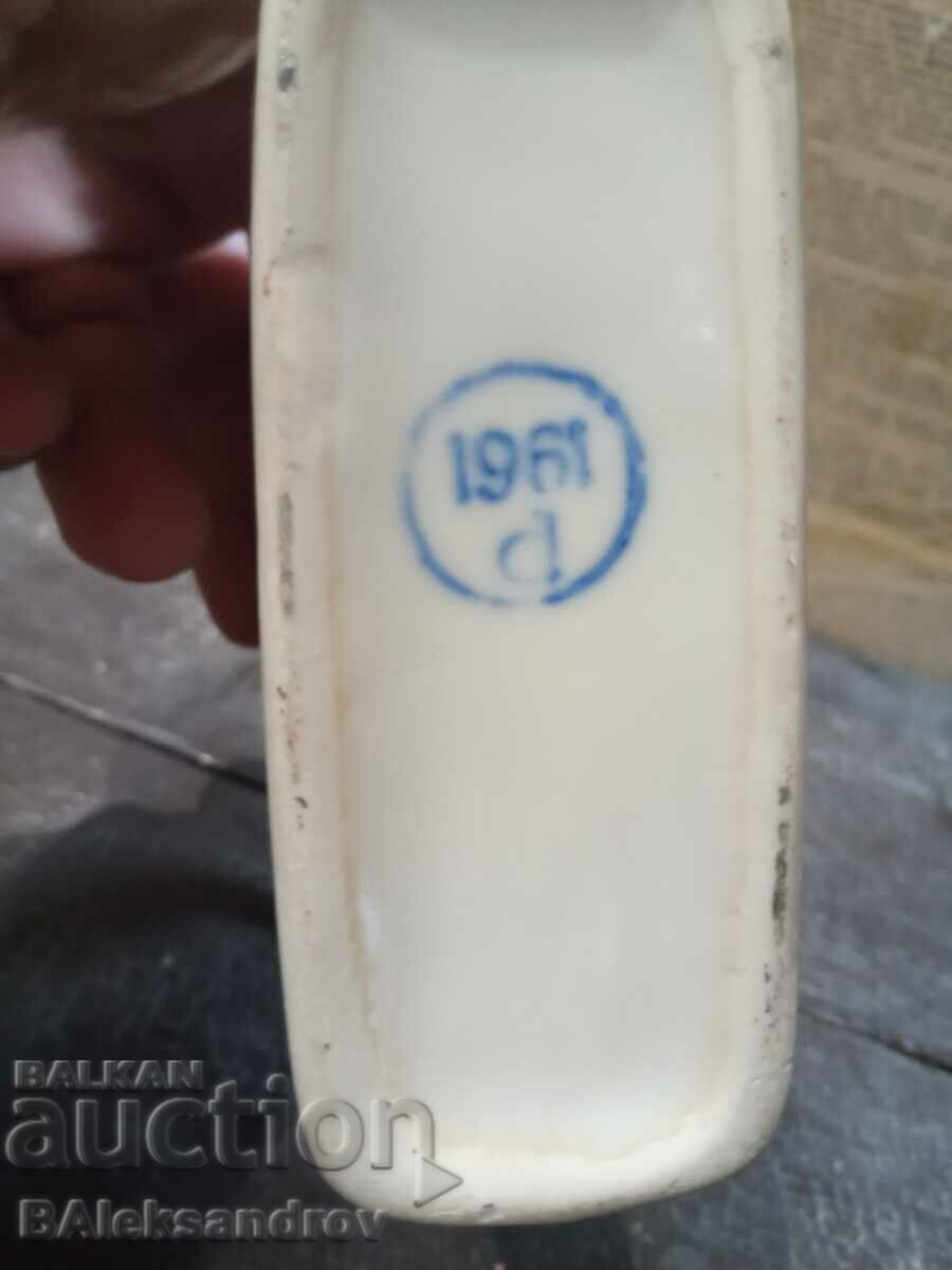 Delivery of Old mess from the soca Delivery of Old mess from the soca