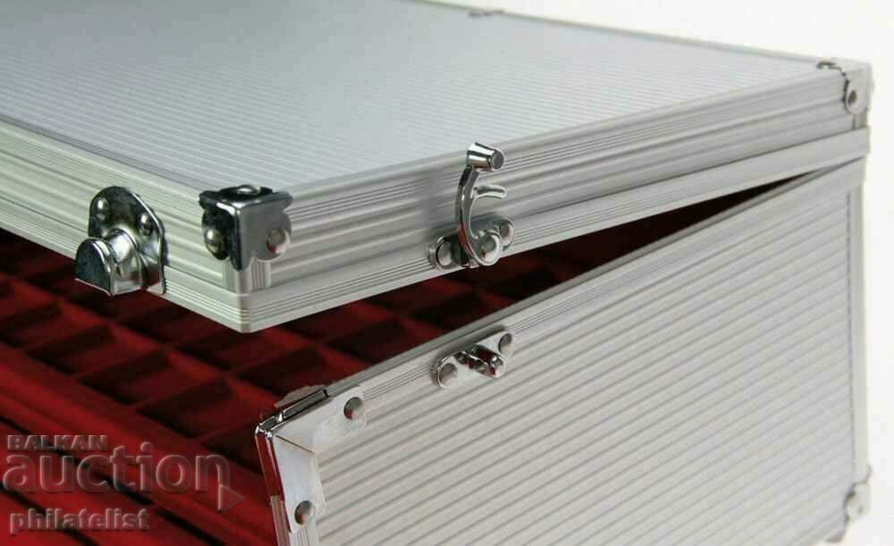 Auction SAFE 273 - Giant suitcase with 15 trays included in the price Auction SAFE 273 - Giant suitcase with 15 trays included in the price