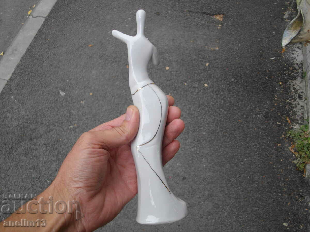 OLD PORCELAIN DANCER - 5 OLD PORCELAIN DANCER - 5