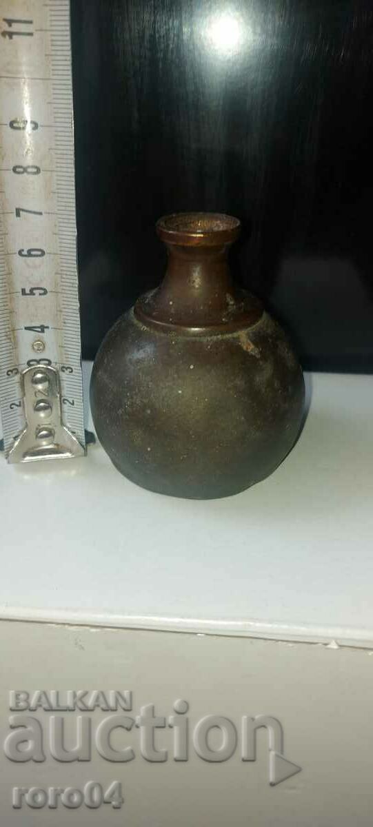 VERY OLD OIL DISH with price 69.30 BGN | € 35.43 VERY OLD OIL DISH with price 69.30 BGN | € 35.43