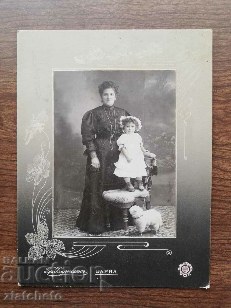 Old photo cardboard - atelier Br. Hadjolyan Varna. With lamb with price 30.00 BGN | € 15.34 Old photo cardboard - atelier Br. Hadjolyan Varna. With lamb with price 30.00 BGN | € 15.34