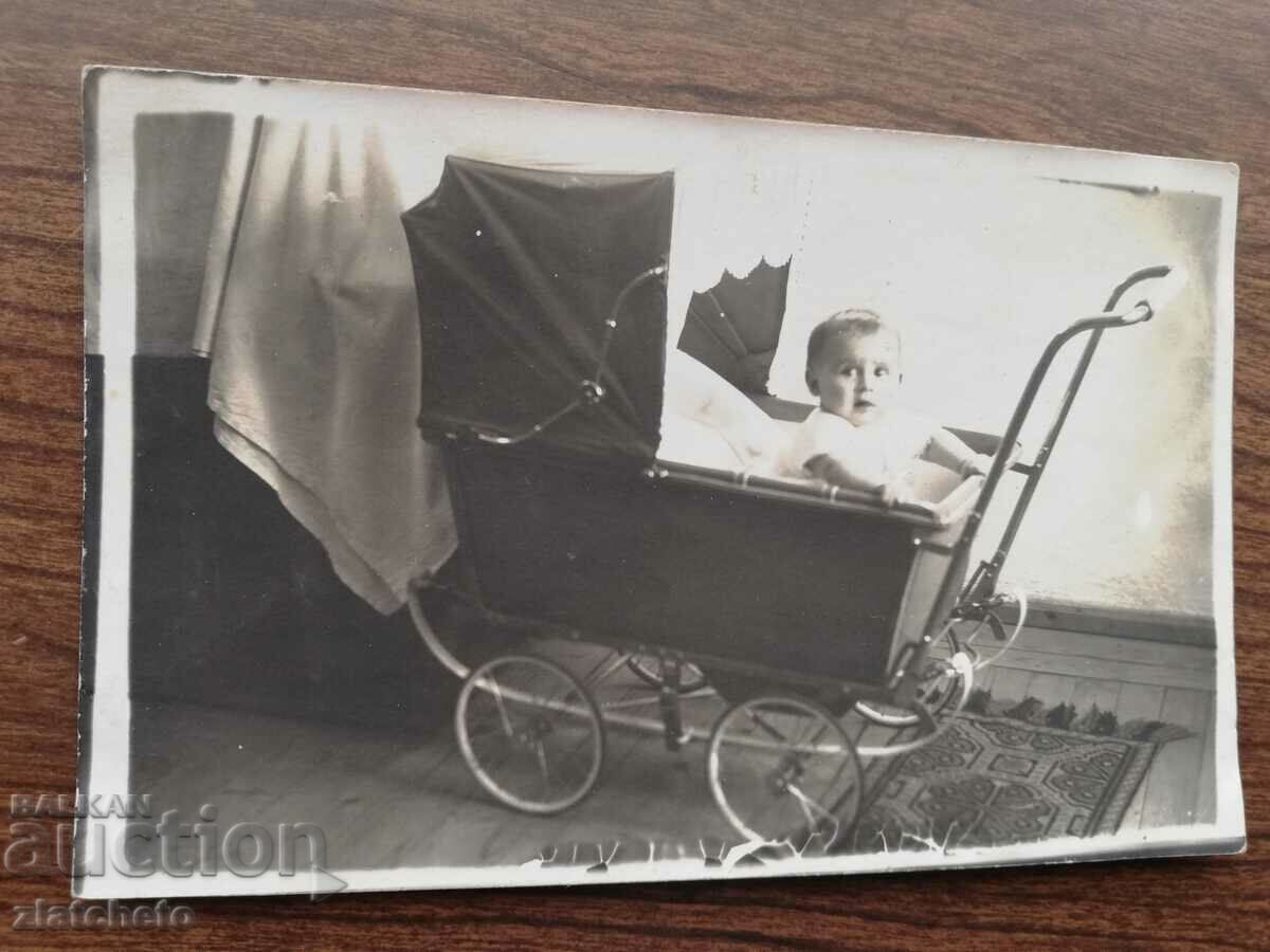 Old photo Kingdom of Bulgaria - Retro baby carriage with price 10.00 BGN | € 5.11 Old photo Kingdom of Bulgaria - Retro baby carriage with price 10.00 BGN | € 5.11