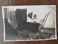 Стара снимка Царство България - Ретро бебешка количка