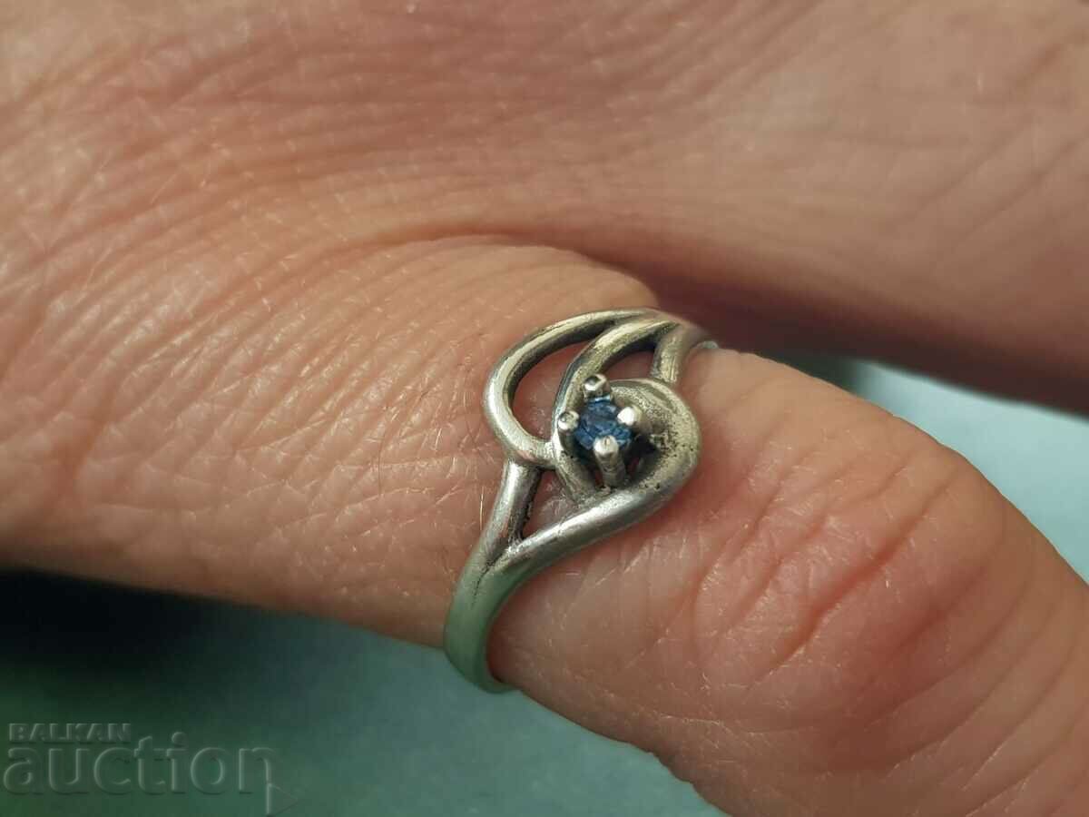 Красив Сребърен пръстен с аметист с цена 20.00 лв. | € 10.23 Красив Сребърен пръстен с аметист с цена 20.00 лв. | € 10.23