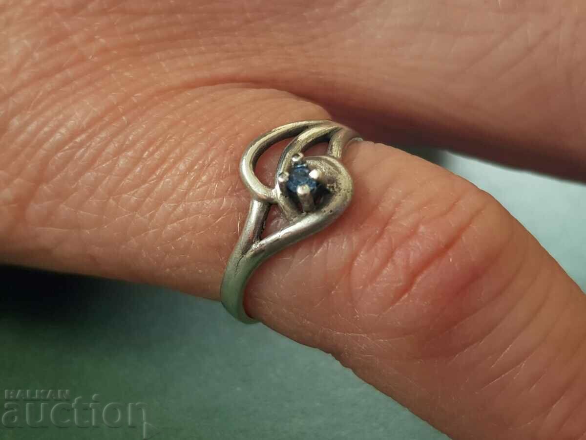 Красив Сребърен пръстен с аметист