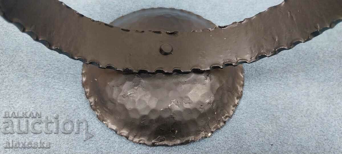 Licitație Sfeșnic vechi - Fier forjat Licitație Sfeșnic vechi - Fier forjat