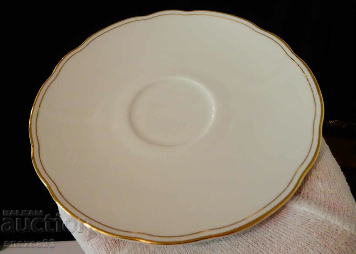 Bavarian porcelain plate Bereuther, gold Bavarian porcelain plate Bereuther, gold