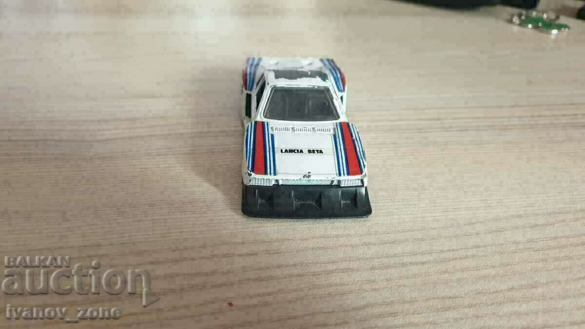 Delivery of Trolley Polistil Plastic 1/40 Scale Lancia Beta - Italy Delivery of Trolley Polistil Plastic 1/40 Scale Lancia Beta - Italy