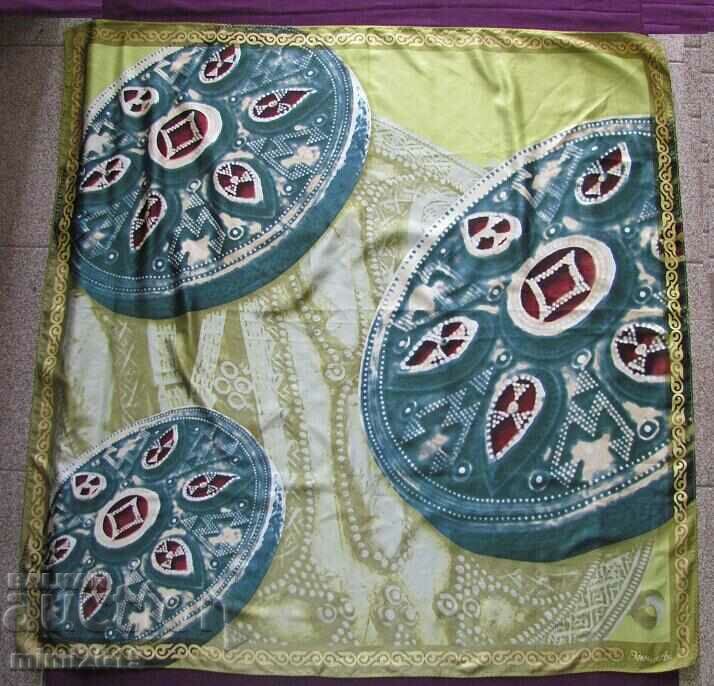 Auction Vintich Women's Scarf Auction Vintich Women's Scarf