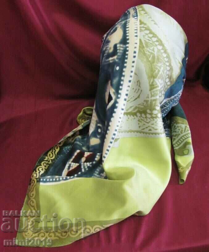 Delivery of Vintich Women's Scarf Delivery of Vintich Women's Scarf