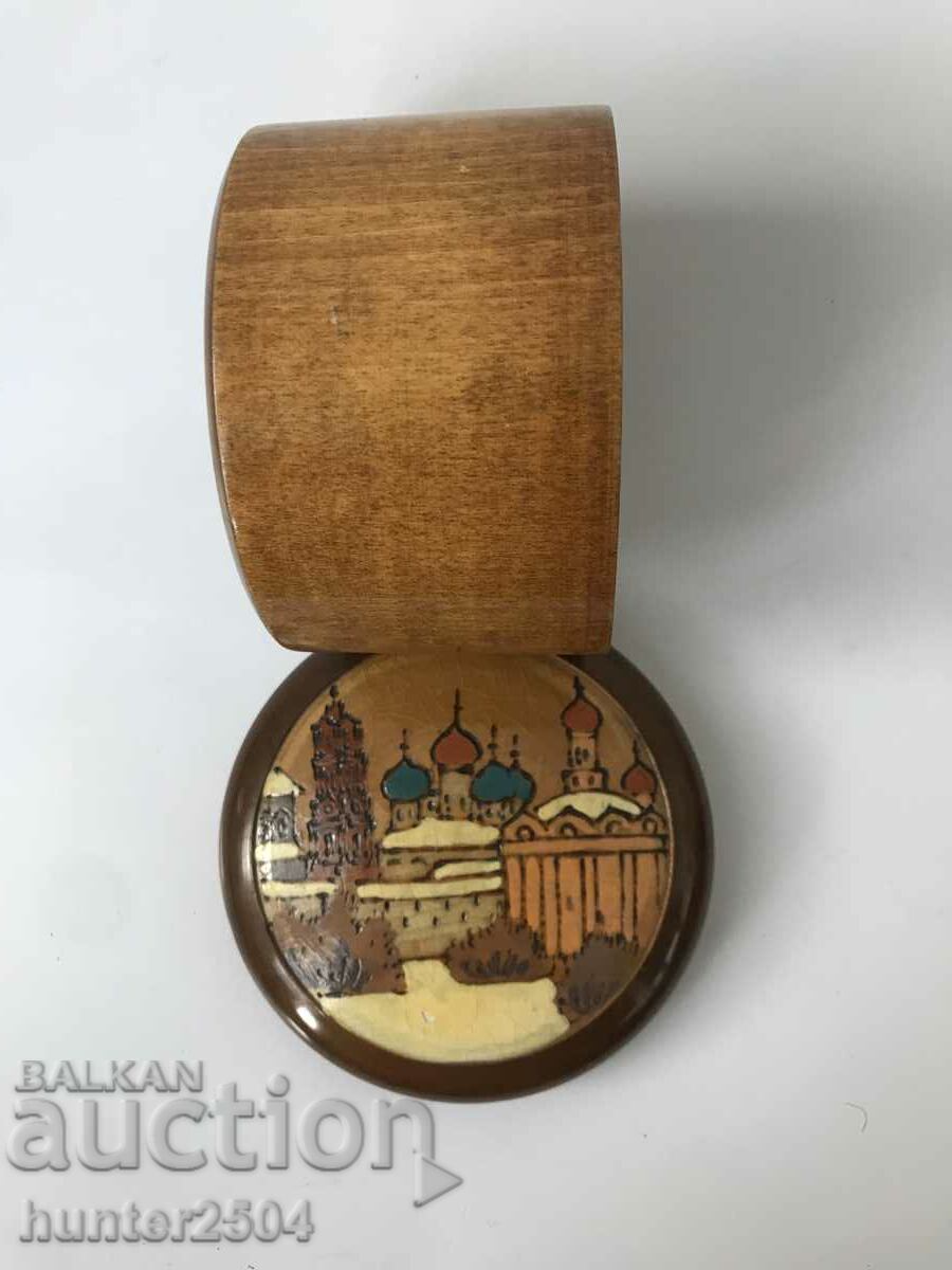 Cutie cu capac - 8,5 /7cm URSS cu preț 24.95 BGN | € 12.76