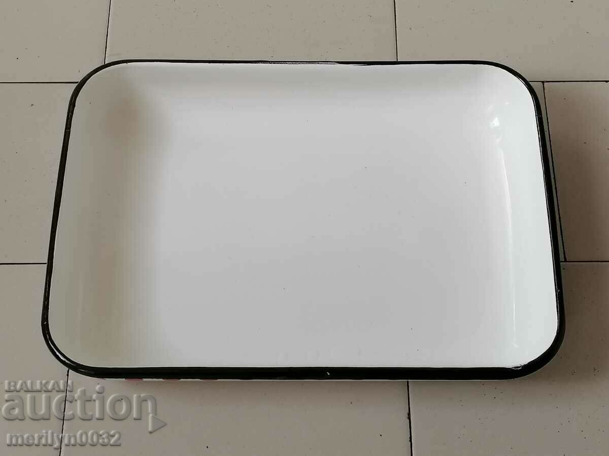 An enameled container, that's a platter with enamel with price 53.00 BGN | € 27.10 An enameled container, that's a platter with enamel with price 53.00 BGN | € 27.10