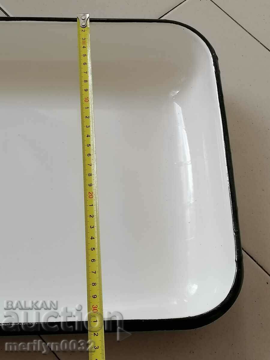 An enameled container, that's a platter with enamel - 5 An enameled container, that's a platter with enamel - 5