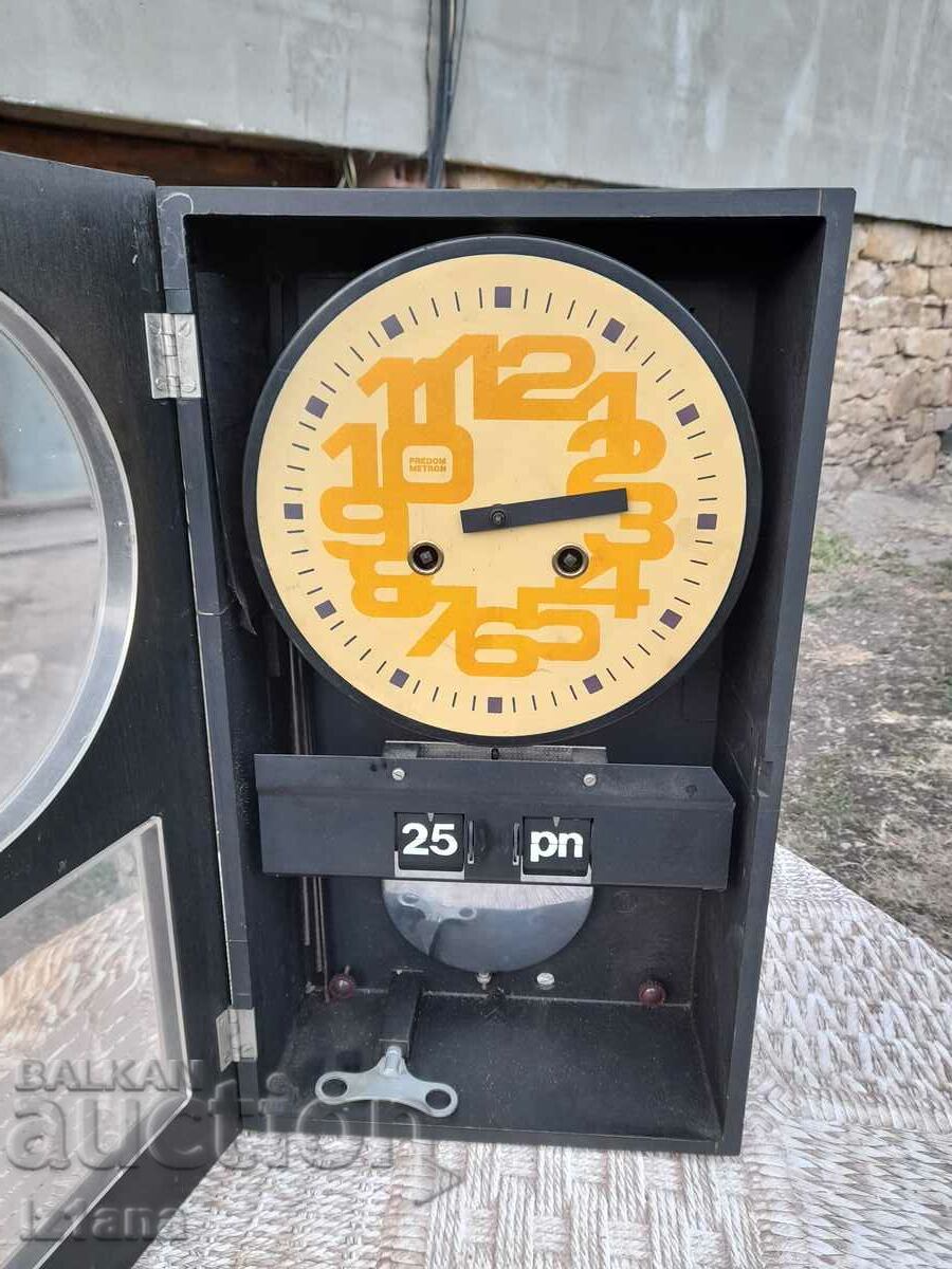 Old clock Predom with price 60.00 BGN | € 30.68 Old clock Predom with price 60.00 BGN | € 30.68