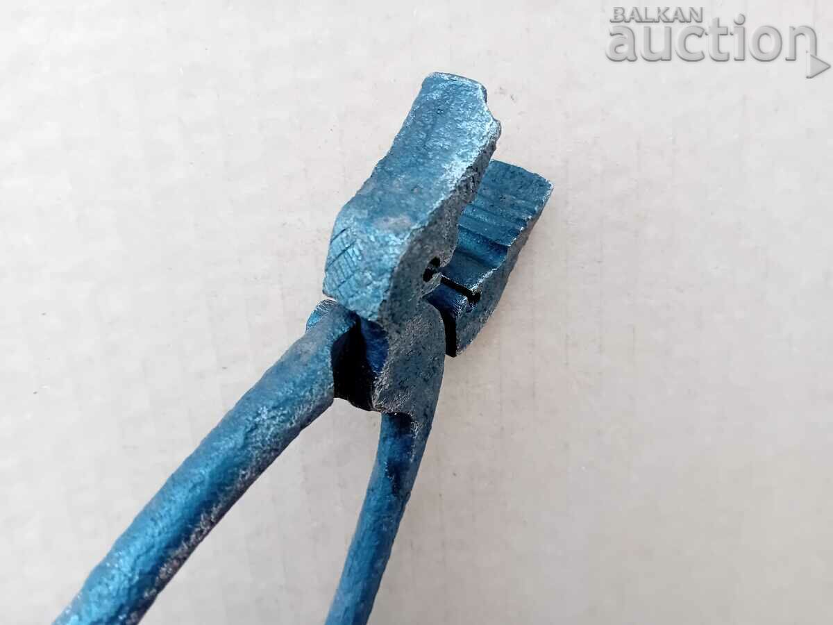 vintage craftsman's pliers - 5 vintage craftsman's pliers - 5