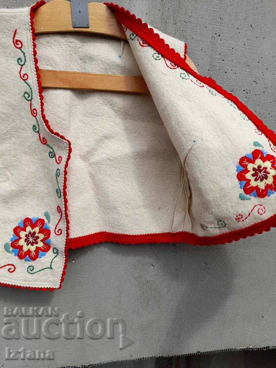 Delivery of Old baby ethno vest, vest