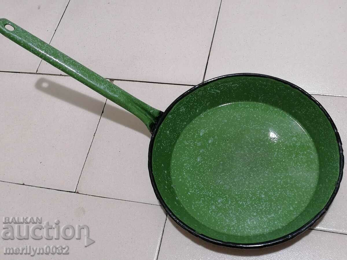 Enameled pan, pan, Kolarovgrad, early social with price 47.00 BGN | € 24.03 Enameled pan, pan, Kolarovgrad, early social with price 47.00 BGN | € 24.03