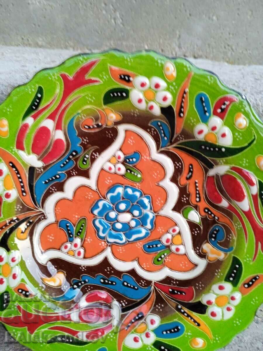 Όμορφη ζωγραφισμένη πλάκα τοίχου με τιμή 6.00 BGN | € 3.07 Όμορφη ζωγραφισμένη πλάκα τοίχου με τιμή 6.00 BGN | € 3.07