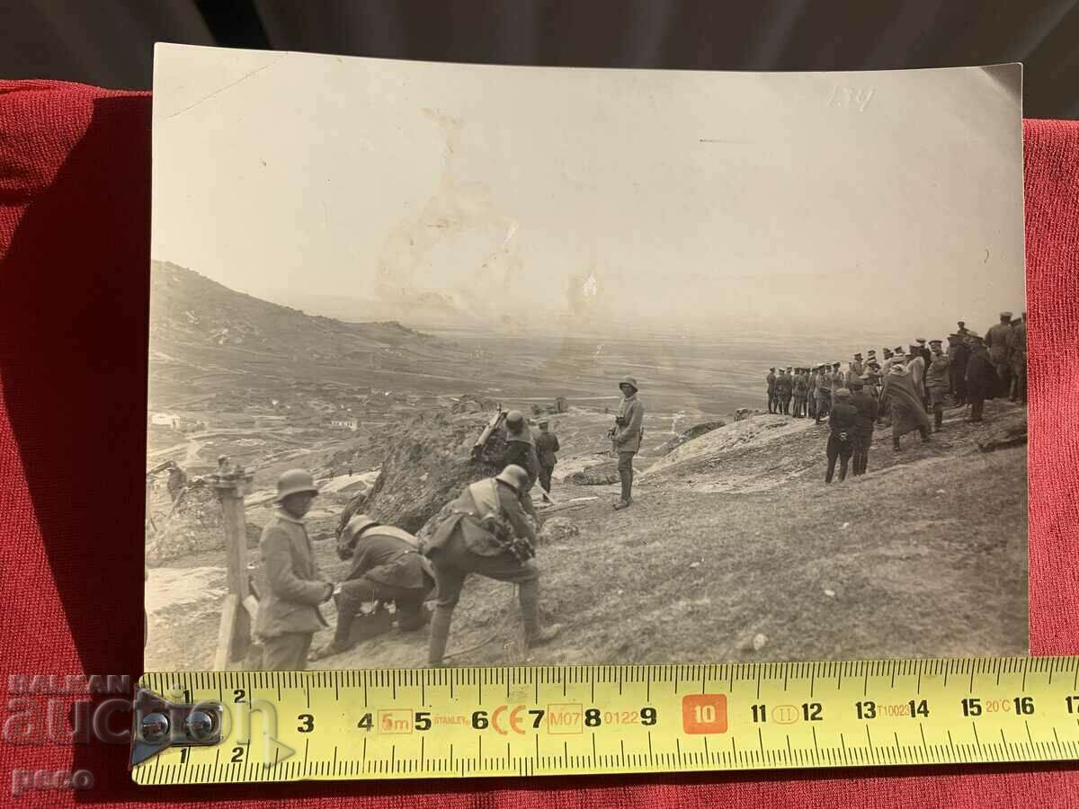 "They are listening to the result of the machine gun fire" PSV old photo with price 20.00 BGN | € 10.23 "They are listening to the result of the machine gun fire" PSV old photo with price 20.00 BGN | € 10.23