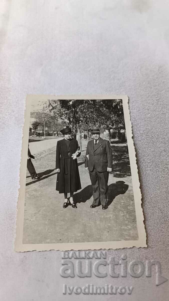 Φωτογραφία Άνδρας και γυναίκα στο δρόμο