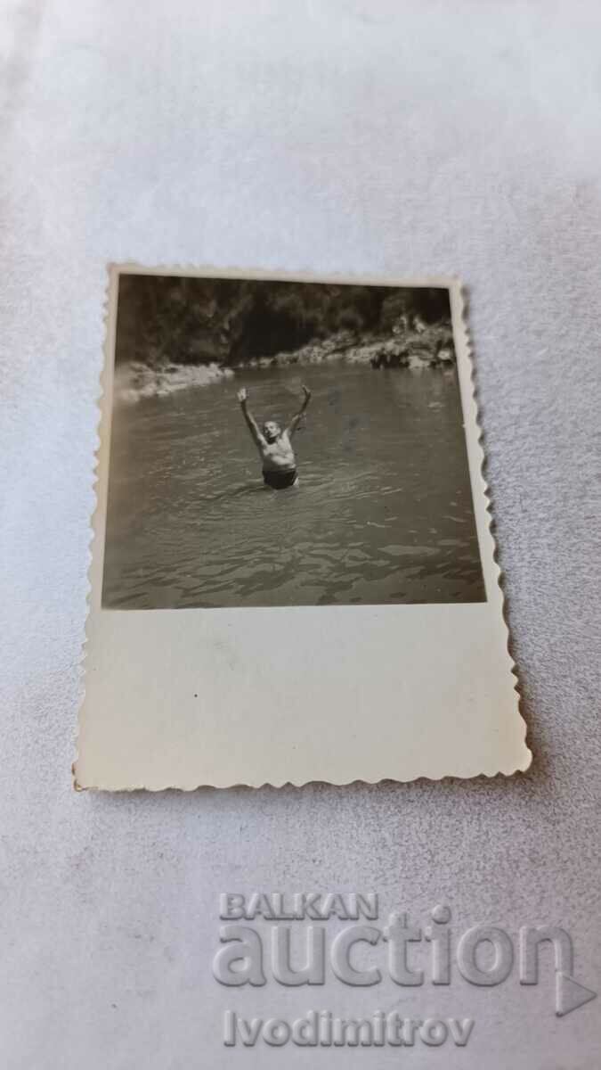 Photo Lakatnik Young man in the river 1953