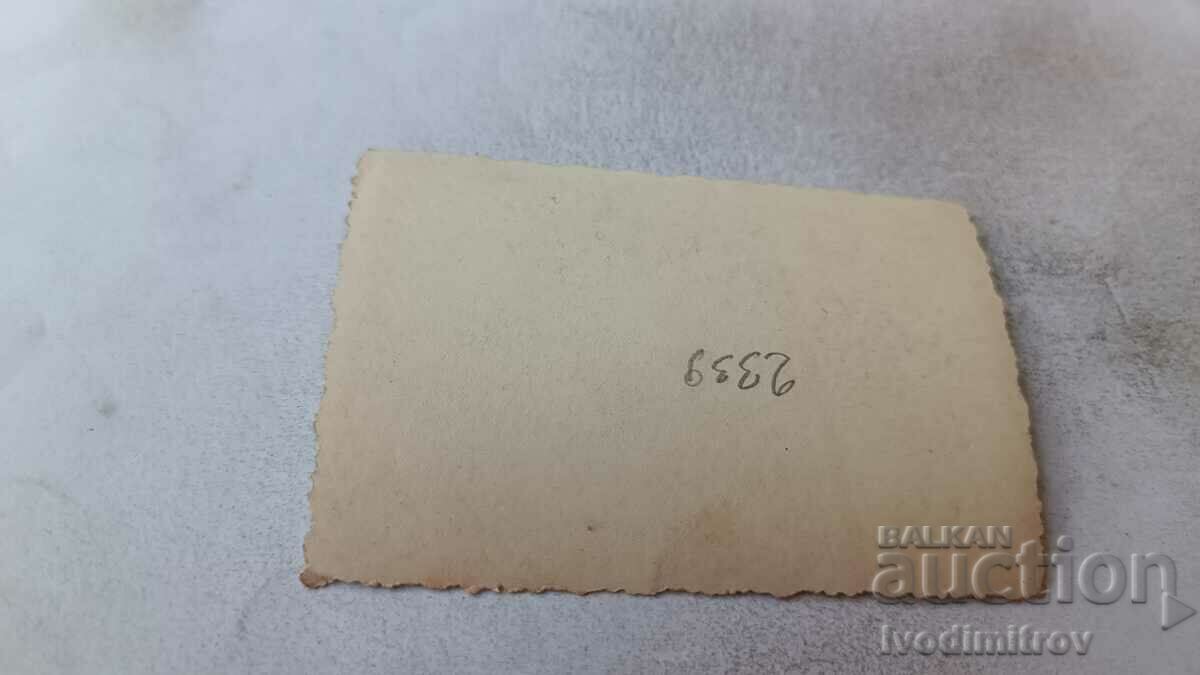 Φωτογραφία Σοφία Τρεις άντρες με χωμάτινα παλτό σε μια βόλτα με τιμή 2.35 BGN | € 1.20 Φωτογραφία Σοφία Τρεις άντρες με χωμάτινα παλτό σε μια βόλτα με τιμή 2.35 BGN | € 1.20