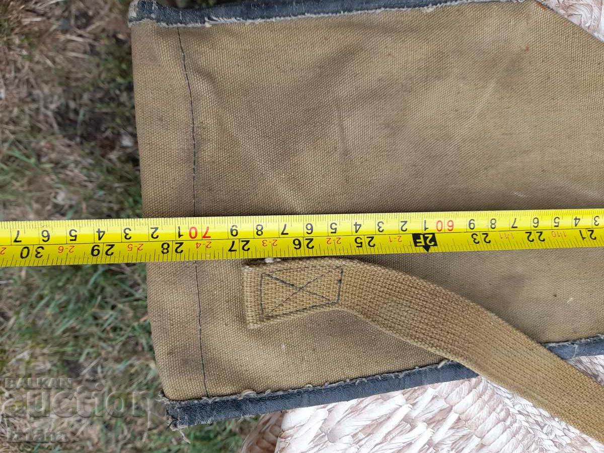 Доставка на Стар брезентов калъф Доставка на Стар брезентов калъф