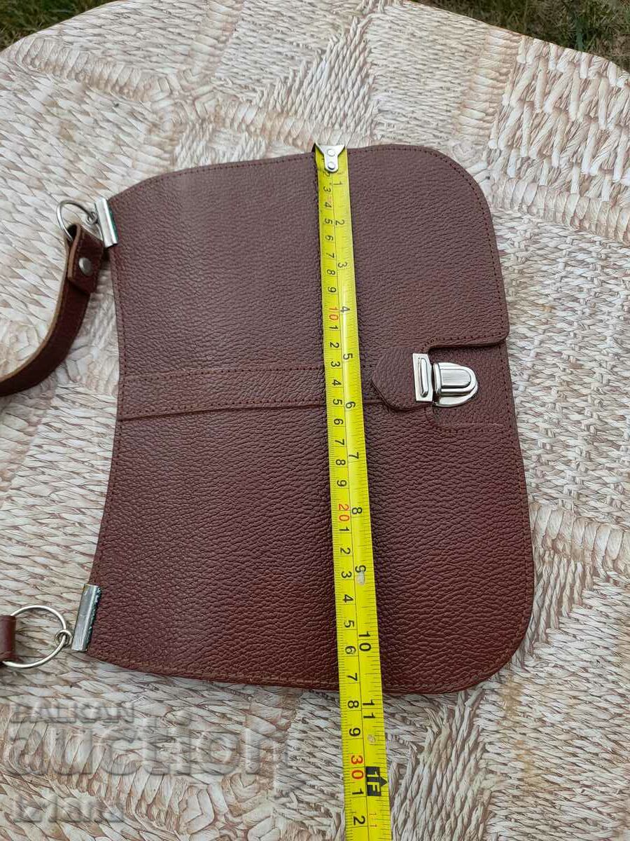 Delivery of Old women's leather bag Balkan