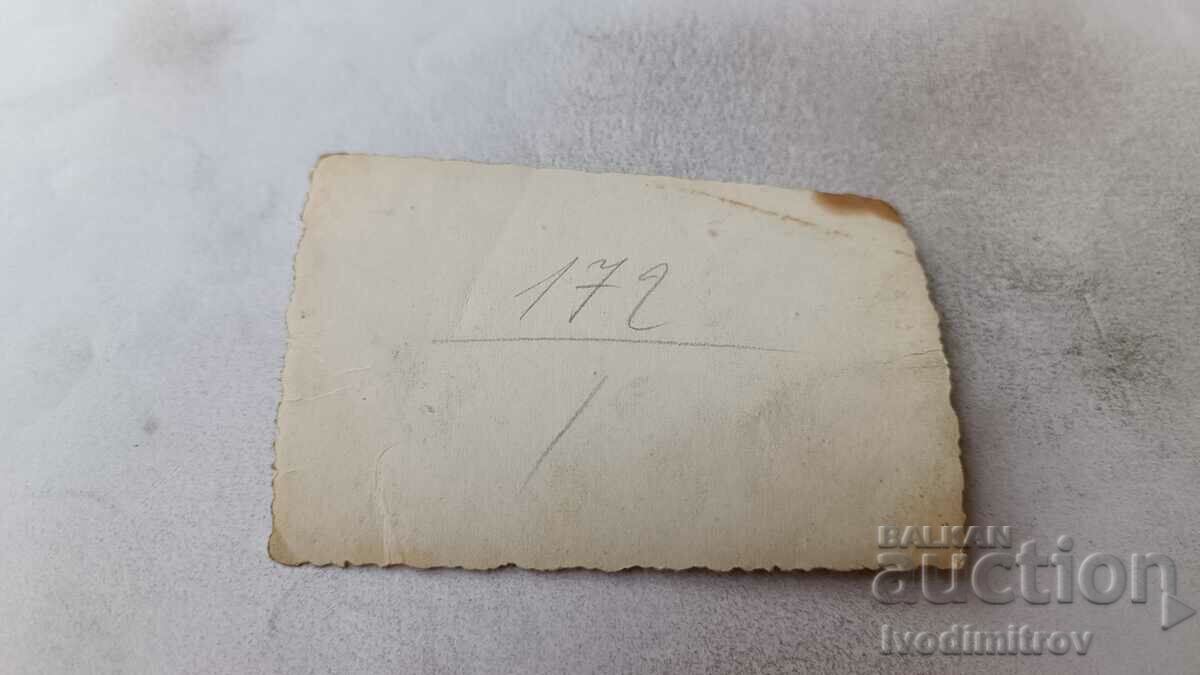 Φωτογραφία Σοφία Δύο γυναίκες και δύο παιδιά στο δρόμο με τιμή 2.35 BGN | € 1.20 Φωτογραφία Σοφία Δύο γυναίκες και δύο παιδιά στο δρόμο με τιμή 2.35 BGN | € 1.20