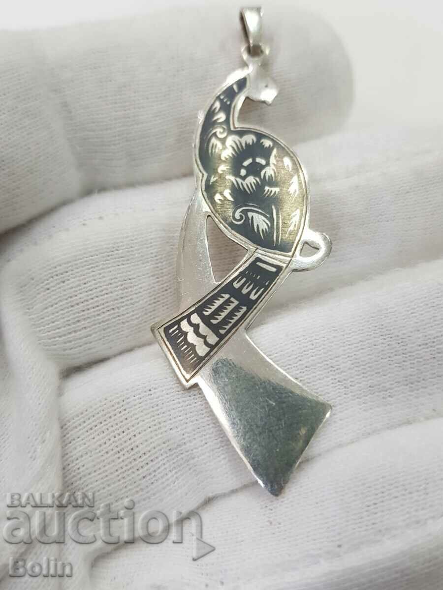 Delivery of Beautiful silver Russian peacock medallion with nialo 925 BC. Delivery of Beautiful silver Russian peacock medallion with nialo 925 BC.