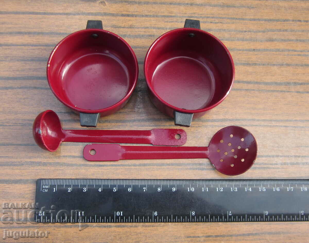 Auction  old children's metal toy models for cooking utensils