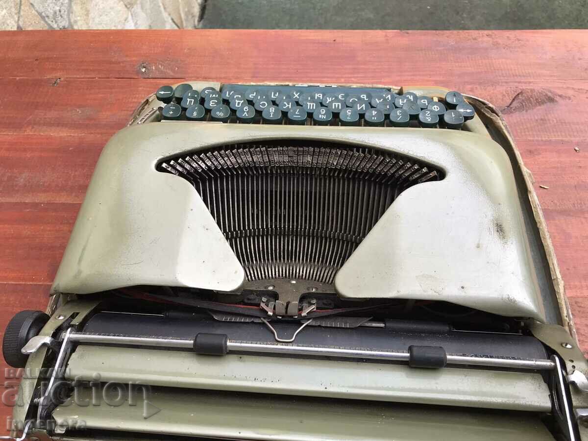 "ERIKA" MECHANICAL TYPEWRITER "ERIKA" WORKS - 7 "ERIKA" MECHANICAL TYPEWRITER "ERIKA" WORKS - 7